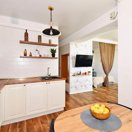 Magical Studio At Republic Square Apartman Jereván Kültér fotó