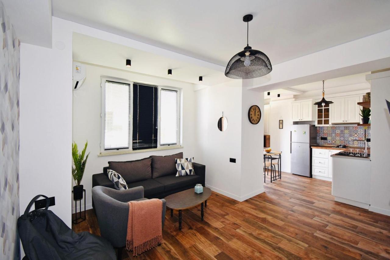 Magical Studio At Republic Square Apartman Jereván Kültér fotó
